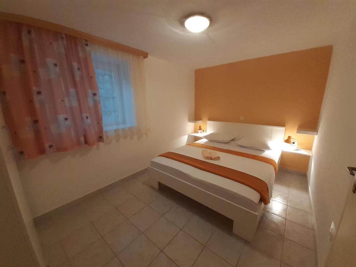 Apartments With A Parking Space Gradac, Makarska - 11332 格拉达茨 外观 照片